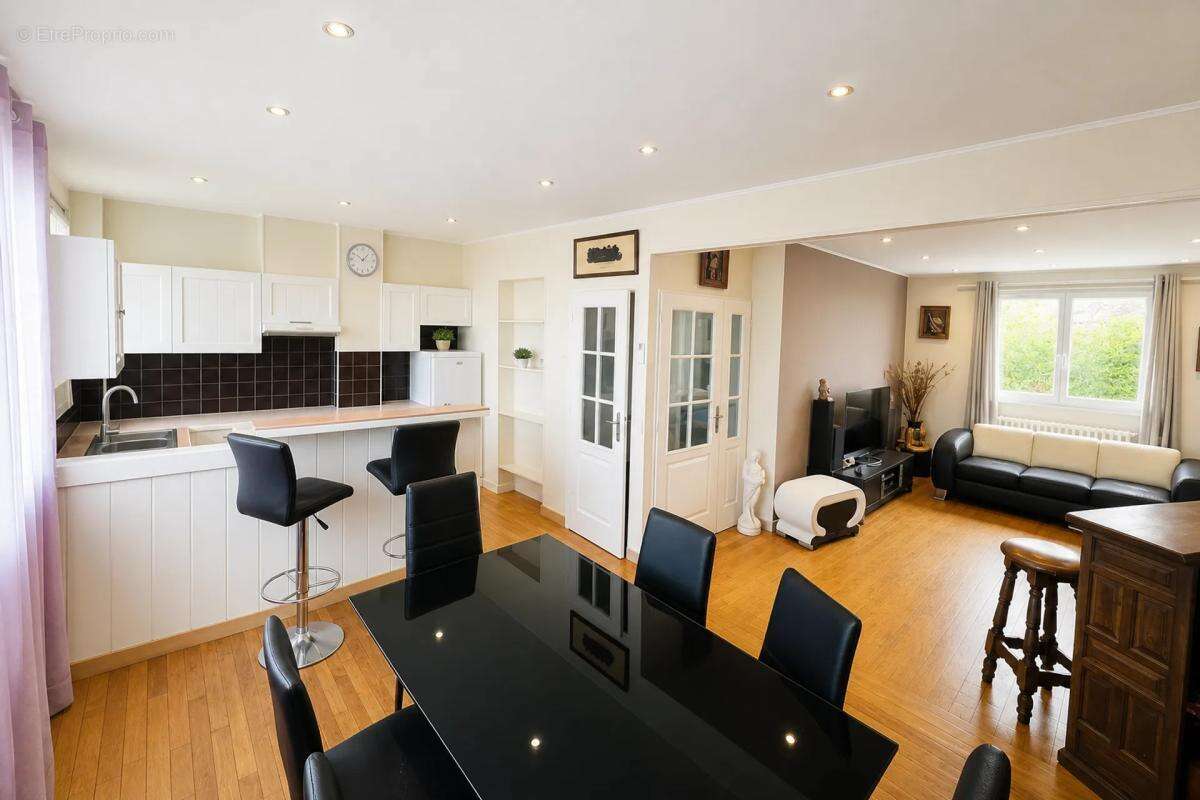 Appartement lumineux 3 pièces à Dieppe - photo 2