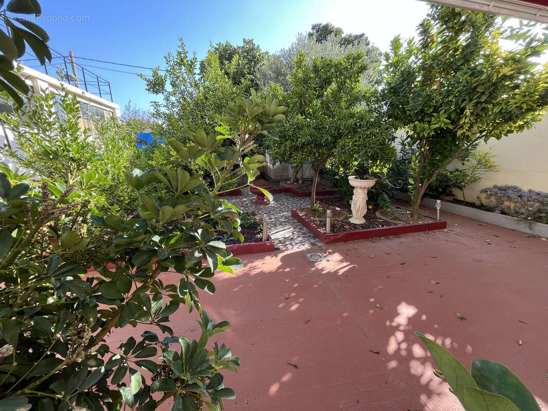 Maison à LEZIGNAN-CORBIERES