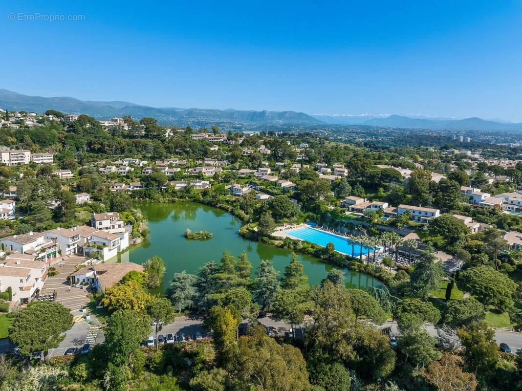 Maison à VILLENEUVE-LOUBET