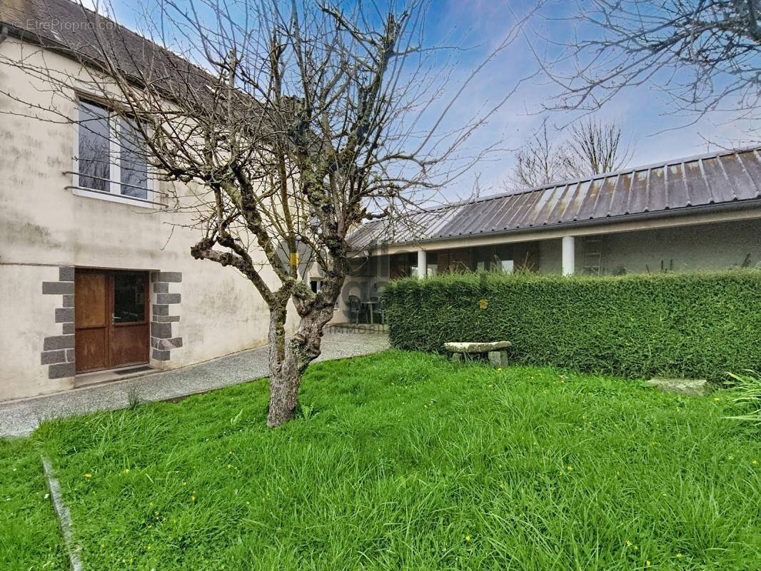 Maison à HOPITAL-CAMFROUT