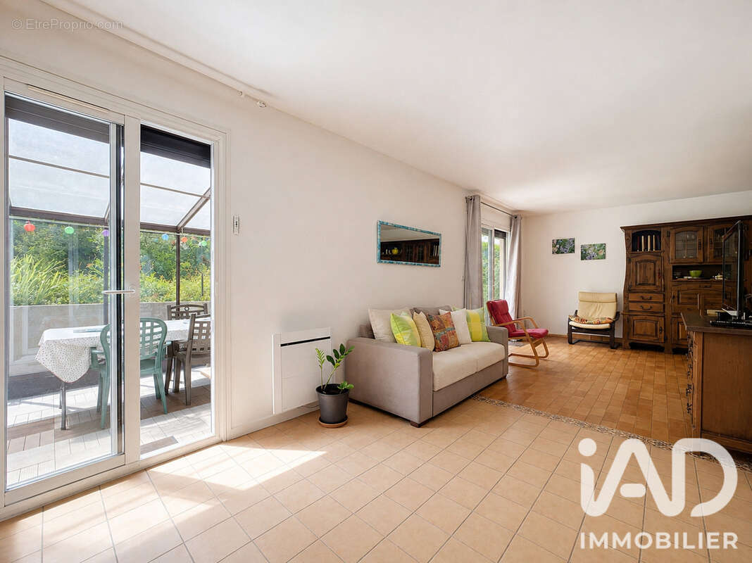 Maison 100 m² à Beynes  - photo 2