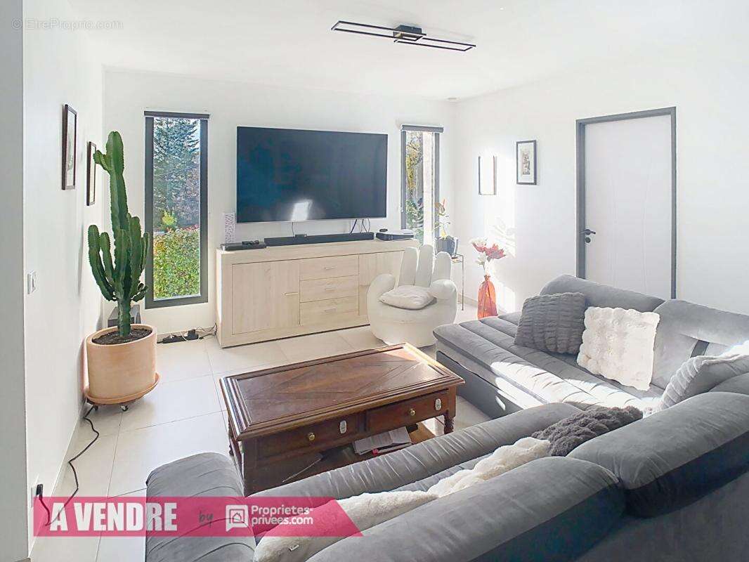 Maison à PLAN-D'AUPS-SAINTE-BAUME