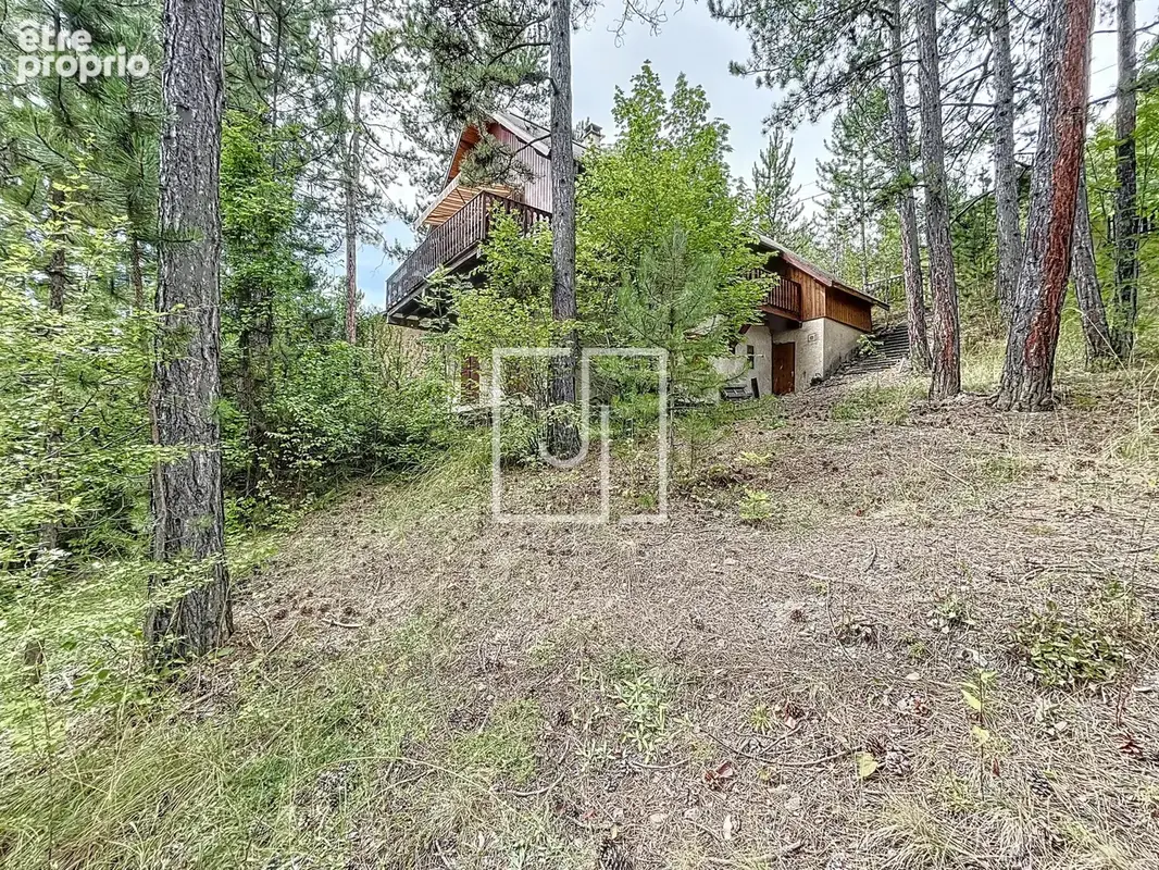 A vendre : Chalet 4 pièces avec terrasse, jardin et garage sur les hauteurs de Barcelonnette - photo 5