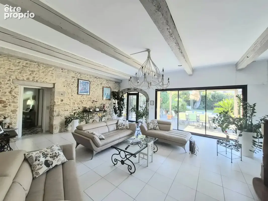Superbe BATISSE du XVIII/ Charme et cadre d'exception - photo 7