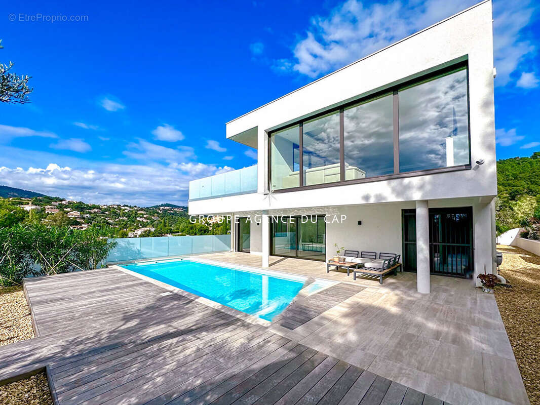 Maison à LES ISSAMBRES