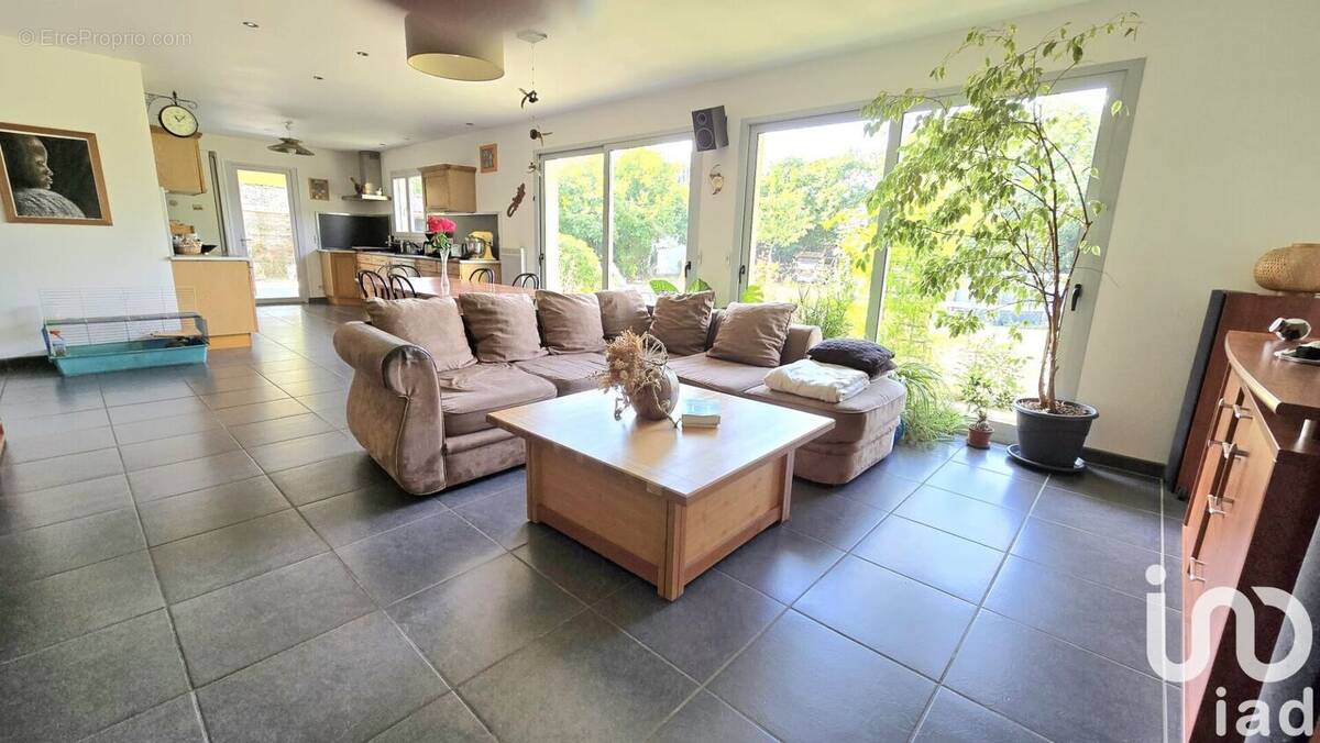 Photo 1 - Maison à LEZOUX