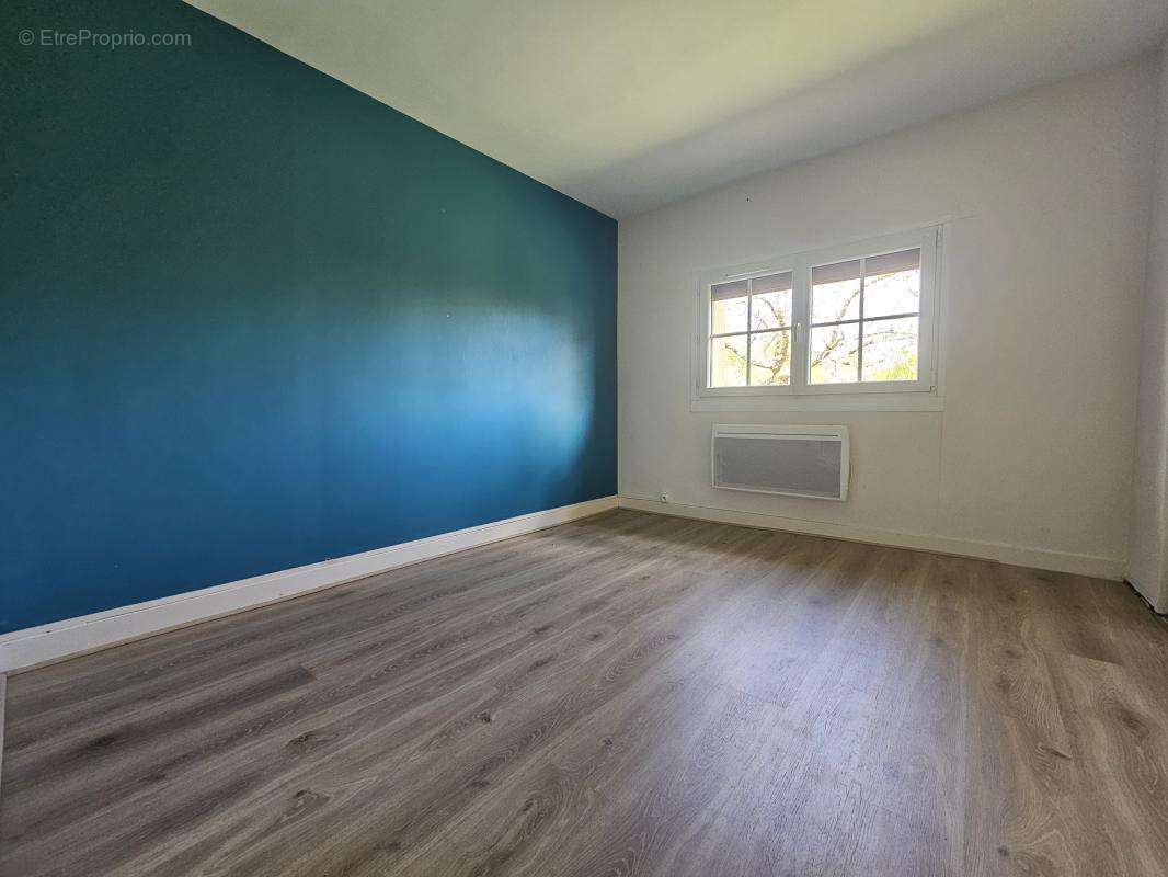 Maison à SAINT-YRIEIX-LES-BOIS