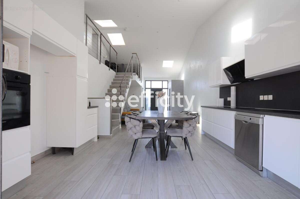 Maison 120 m² à Communay  - photo 4