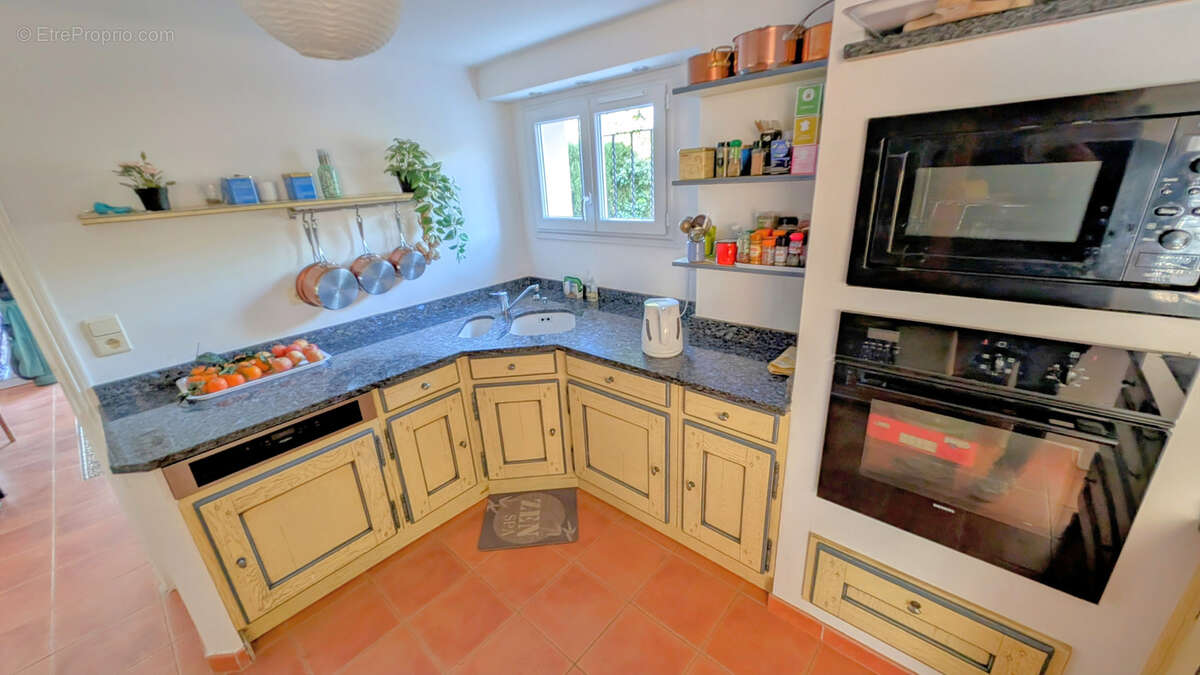 Maison à LAROQUE-DES-ALBERES