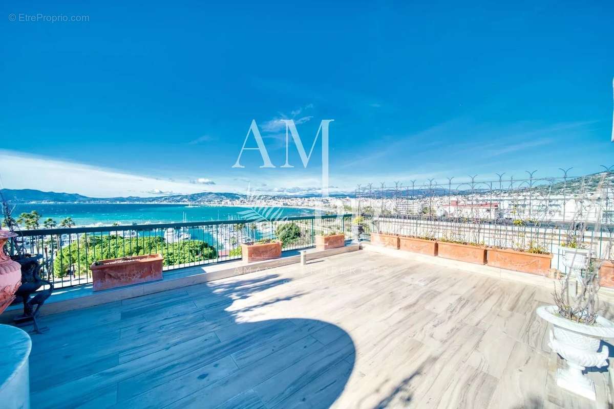 Appartement à CANNES