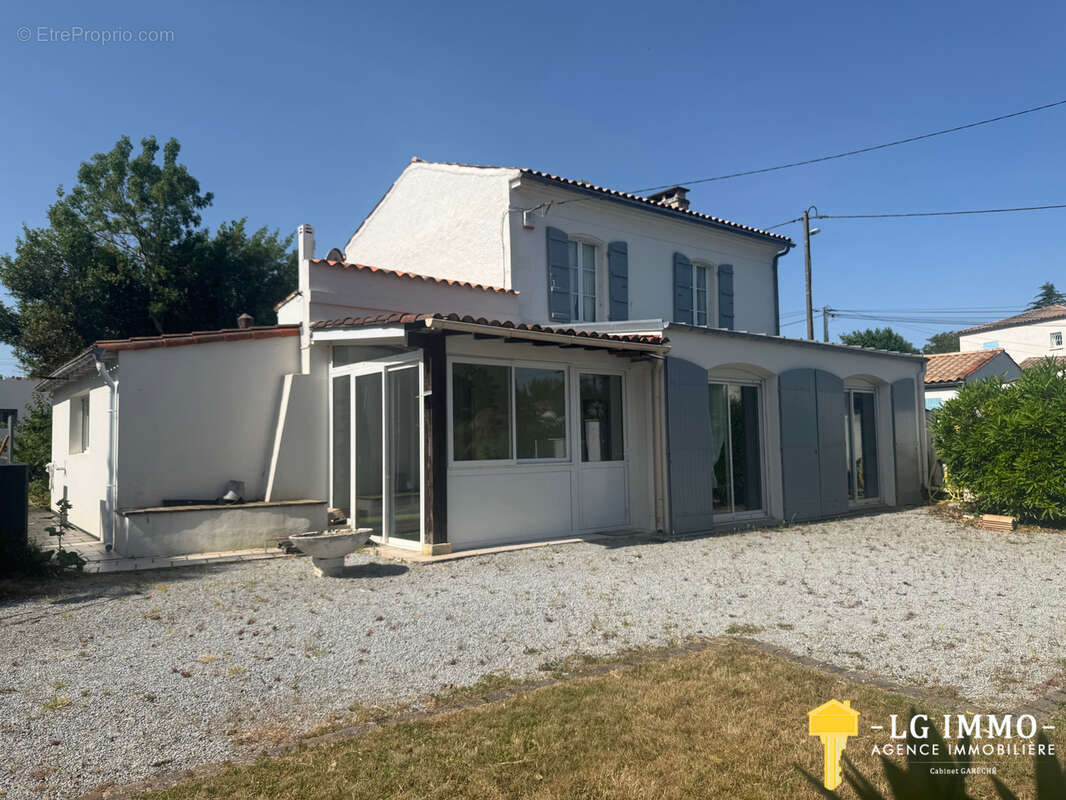 Maison à MESCHERS-SUR-GIRONDE