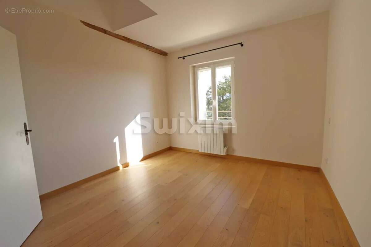 Appartement à MONTBOUCHER-SUR-JABRON