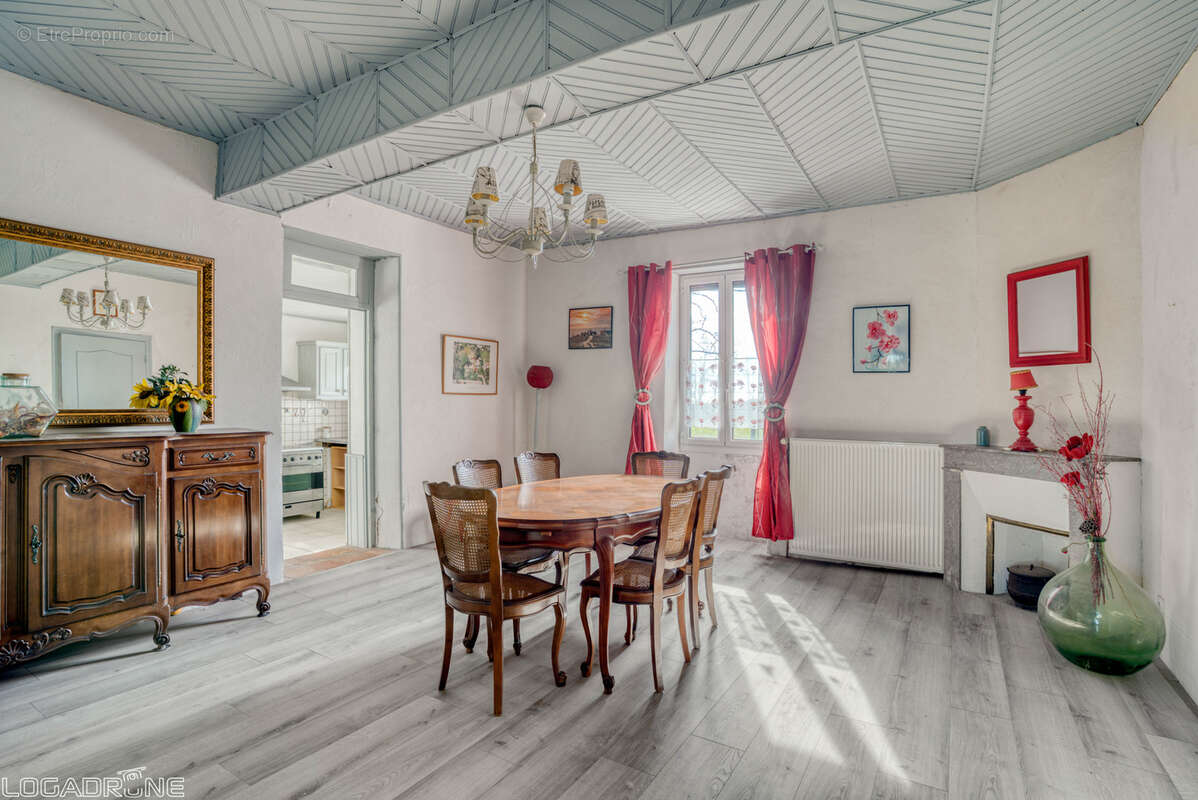 Maison à CASTILLONNES