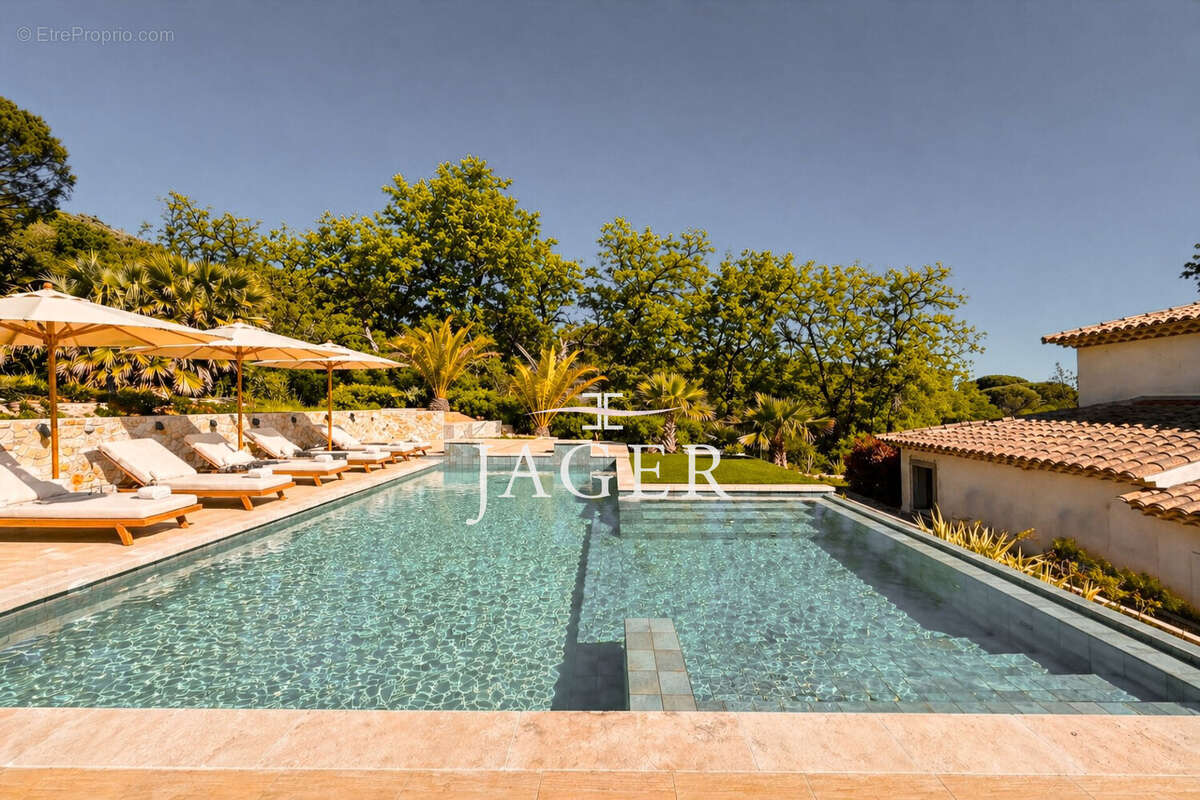 Appartement à GRIMAUD