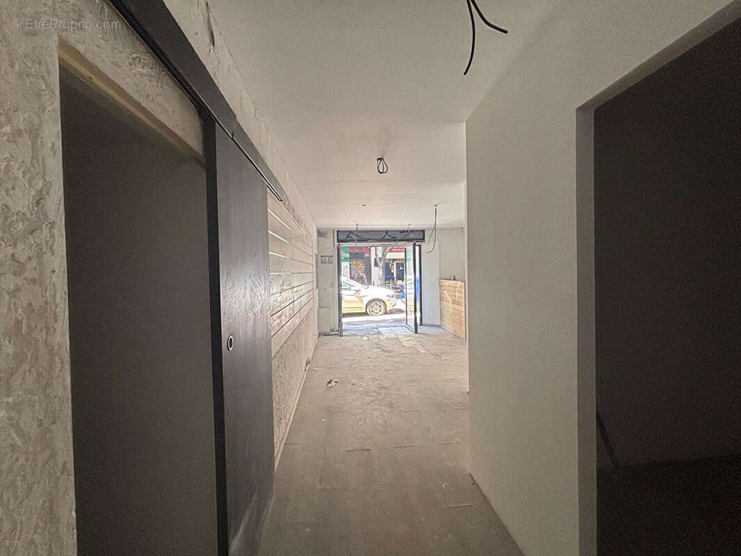 Commerce à MARSEILLE-1E