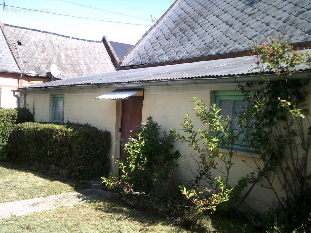 Maison à LA FERTE-CHEVRESIS