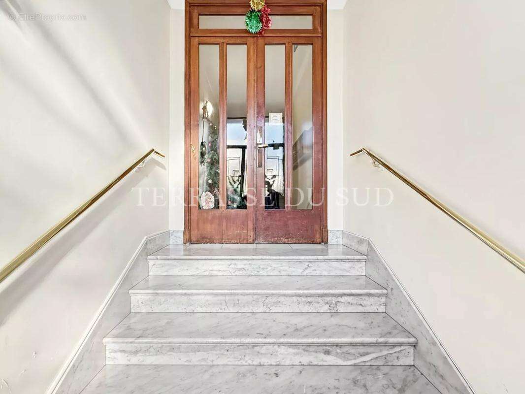 Appartement à MARSEILLE-8E