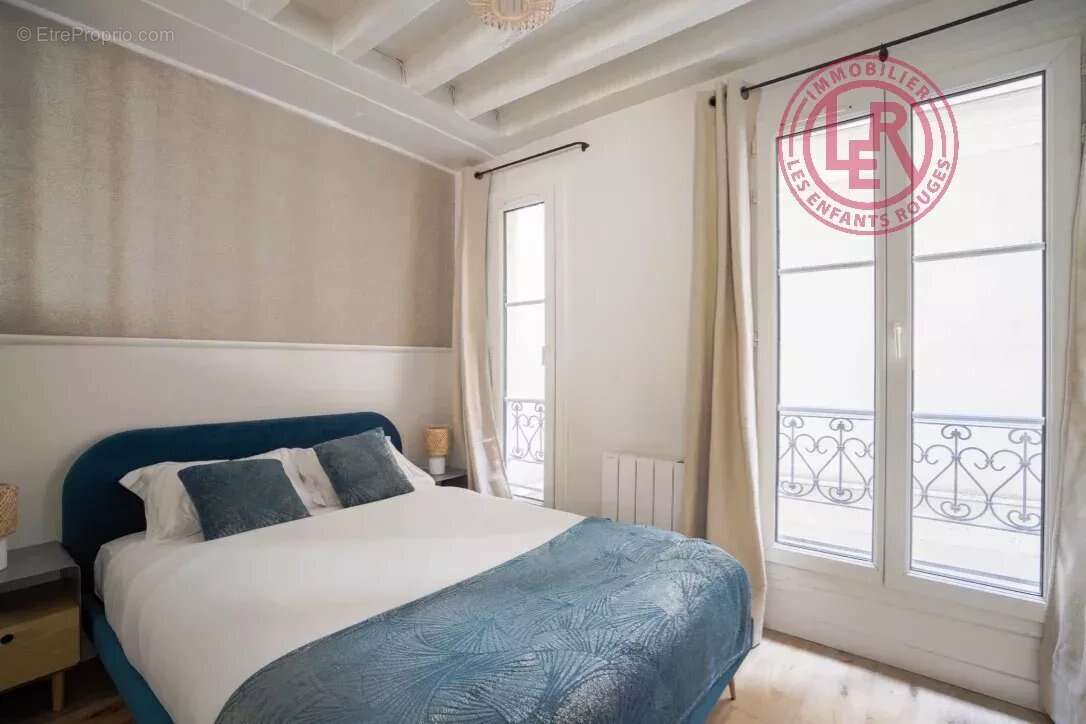 Appartement à PARIS-3E