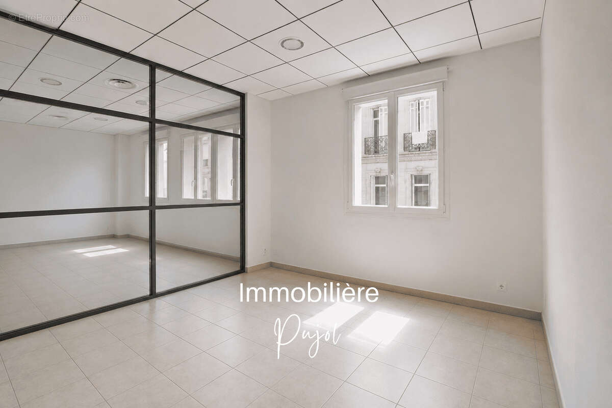 Préfecture/Rome 13001 - Plateau à aménager en appartement - photo 3
