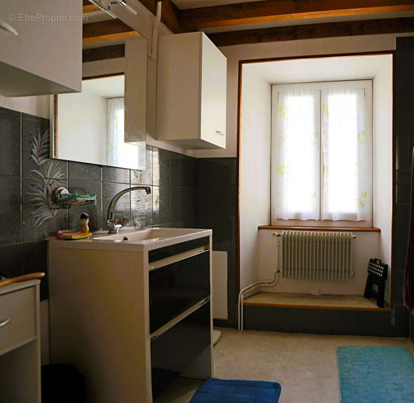 Maison à AUGEROLLES