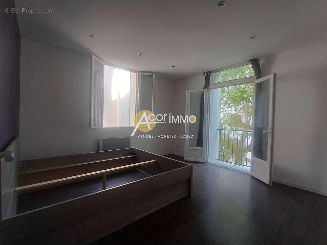 Toulon   Appartement rénové T3 de 85m2 - photo 6