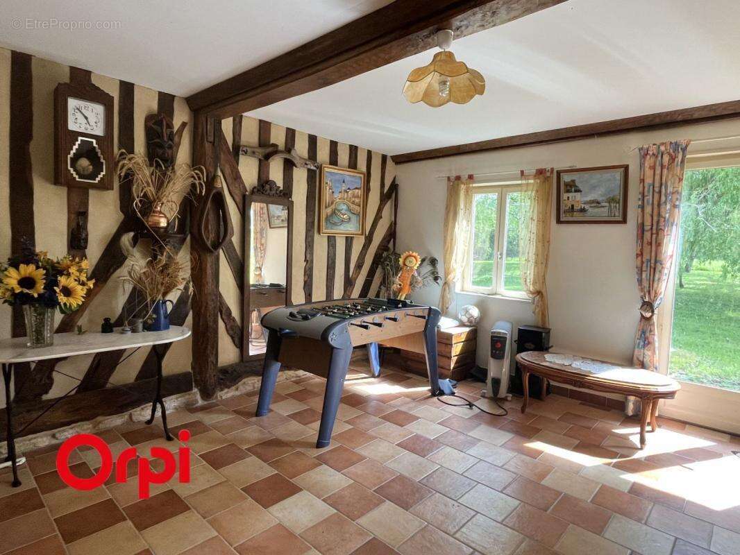 Maison à SAINT-PIERRE-SUR-DIVES