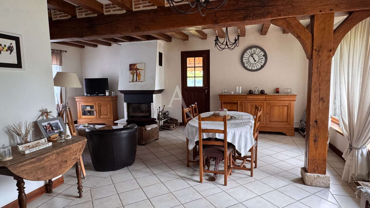 Maison à LA FERTE-IMBAULT