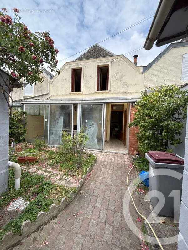 Maison 82 m² à Saint-Quentin  - photo 15