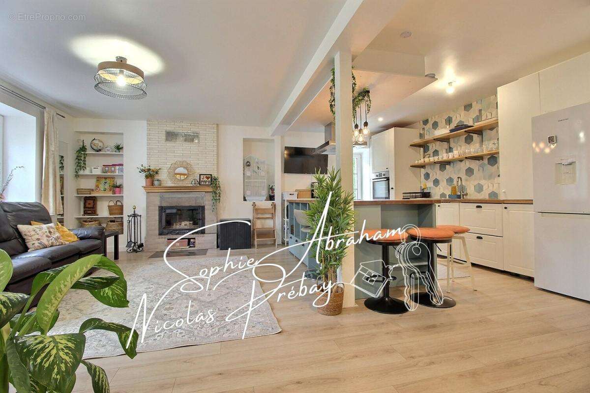 Maison à ANGERVILLE