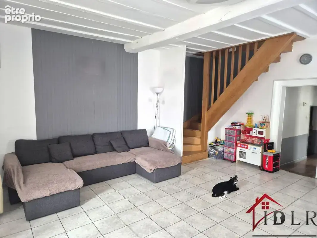 WASSY, maison de 160m2 avec locataires offrant 3 chambres + - photo 5