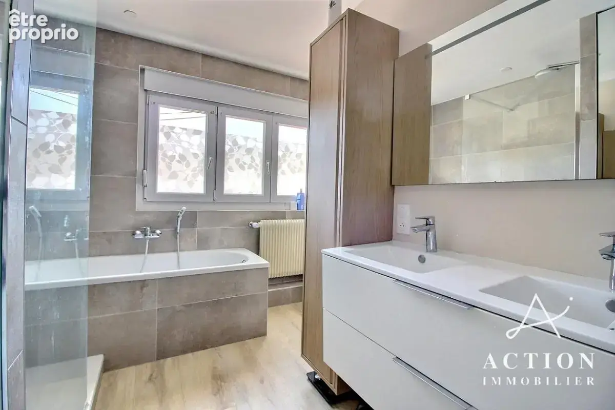 Ronchin maison 130 m² utiles 3/4 chambres, jardin et garage - photo 7