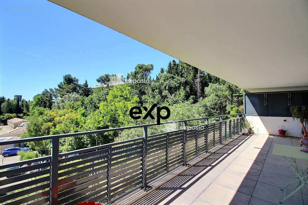 Appartement 89 m² à Villeneuve-Les-Avignon  - photo 2
