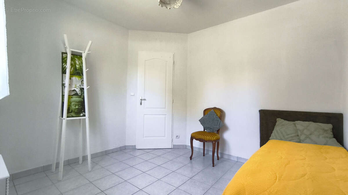 Maison  4 pièces 95 m2 - ANGEAC-CHAMPAGNE (16) - photo 9