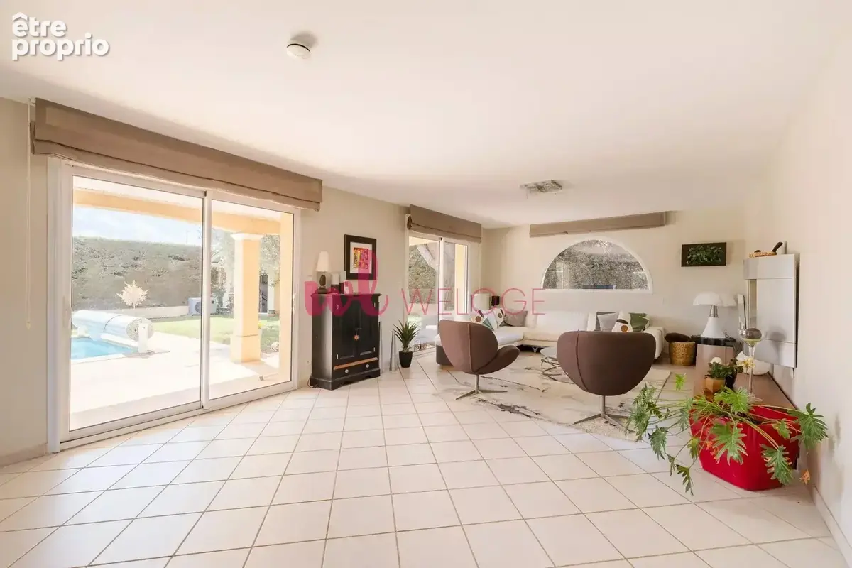 Villa familiale 6 pièces avec piscine- Secteur résidentiel -Pusignan - photo 18