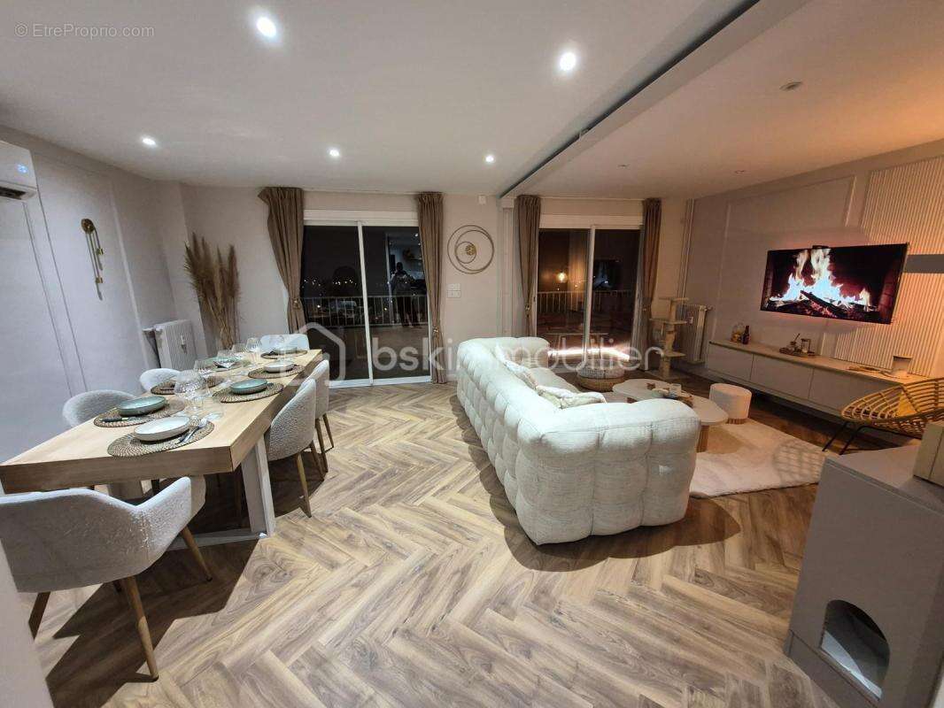 Appartement à CUERS