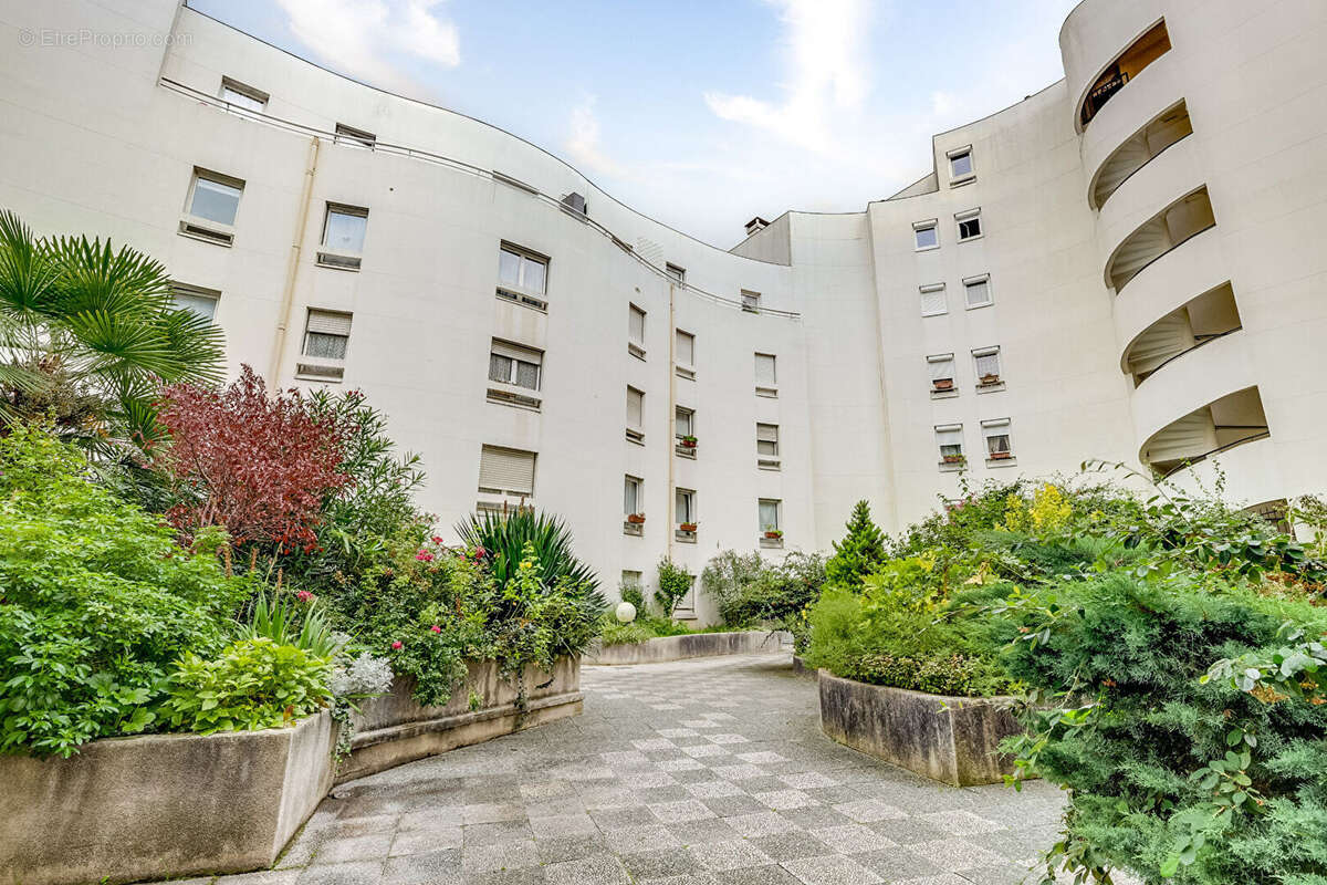 Appartement à PARIS-20E