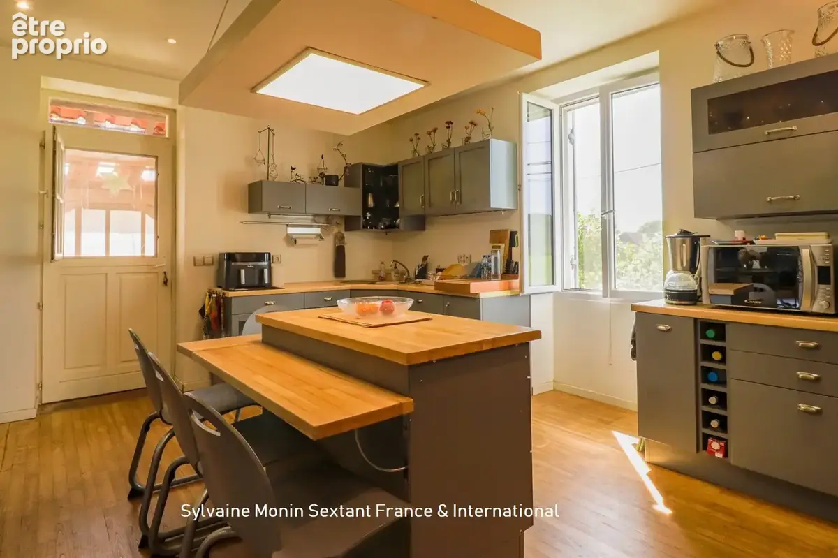 Propriété de charme avec logement indépendant, piscine, sauna et 1,4 hectare de terrain - photo 9