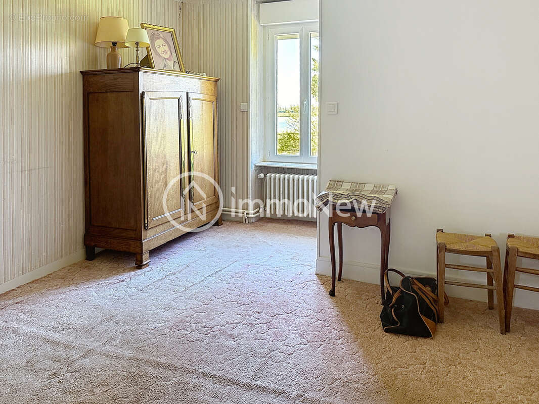 Maison à LE VAL-SAINT-PERE