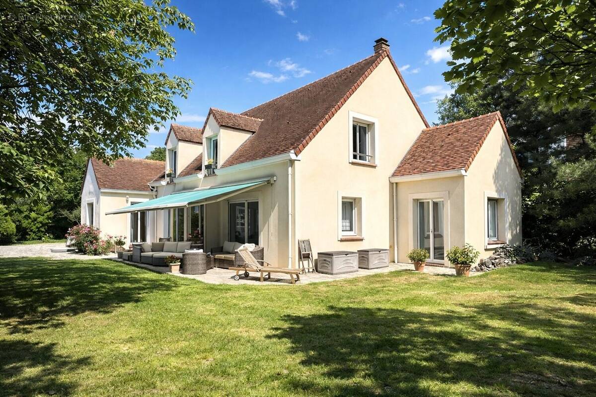 Maison à LE VESINET