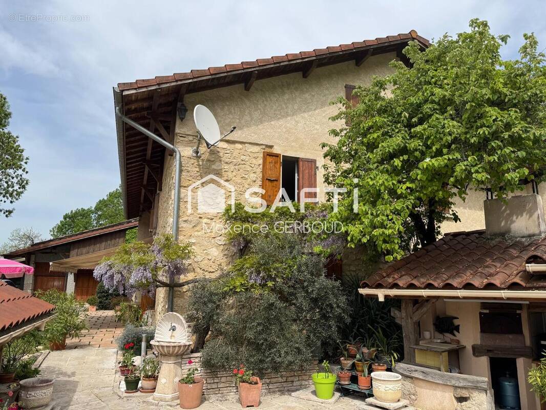 Photo 1 - Maison à SAINT-GERVAIS