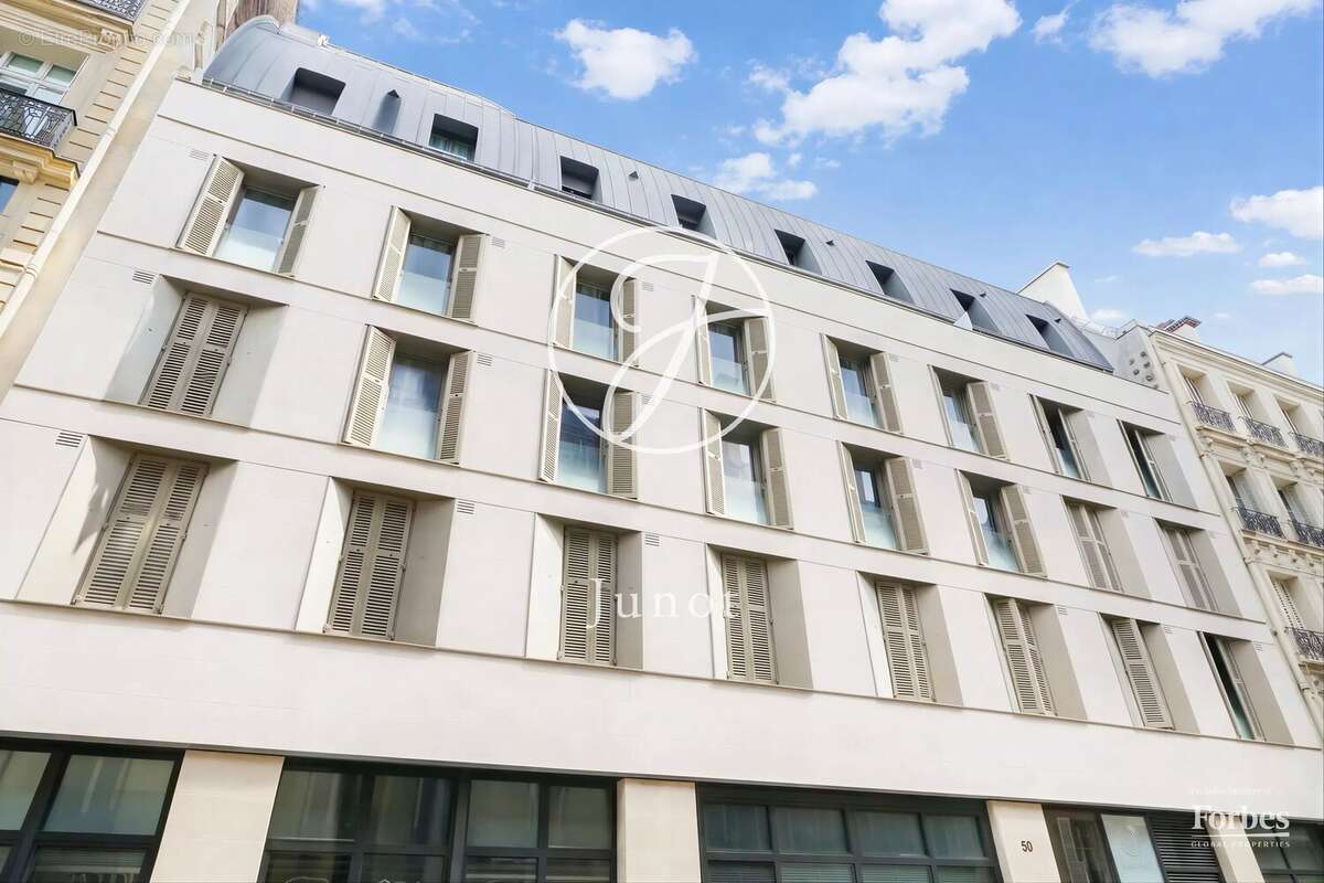 Appartement à PARIS-9E