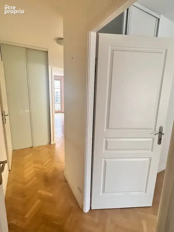 Appartement 3 pièces 64 m² à vendre à Buc (78530) - photo 5
