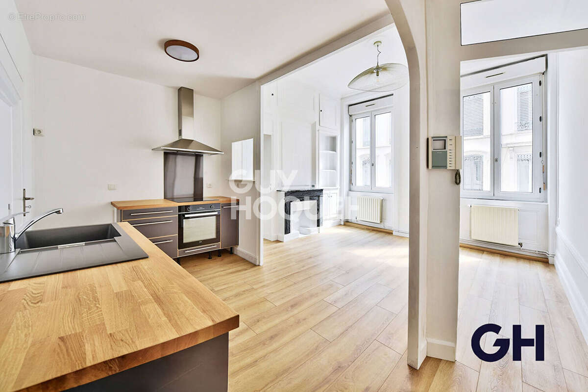 Appartement à LYON-6E