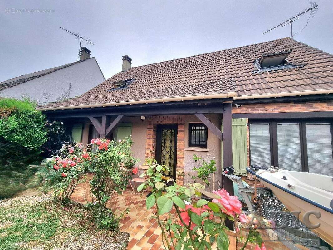 Maison à DAMMARTIN-EN-GOELE