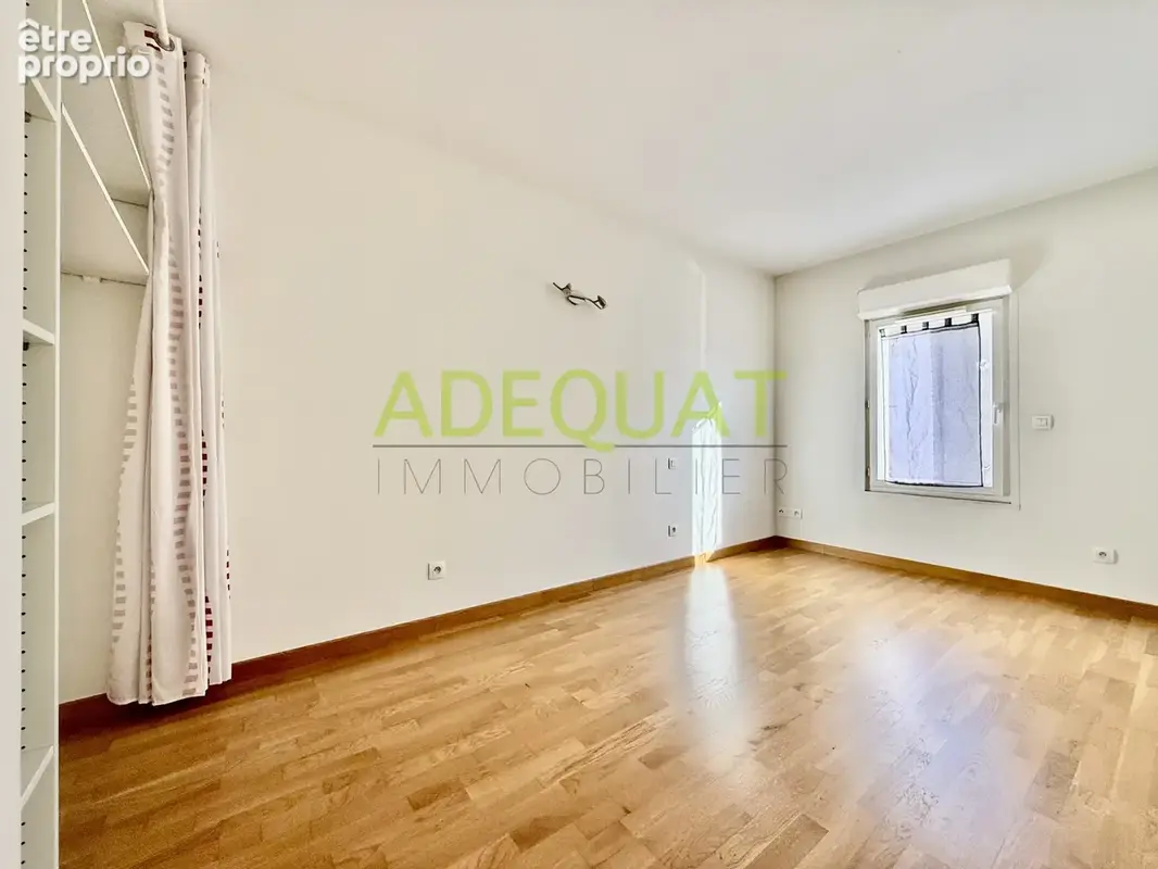 BOURGOIN JALLIEU 'CENTRE VILLE', Appartement T3 + terrasse + cave + 2 parkings… - photo 8