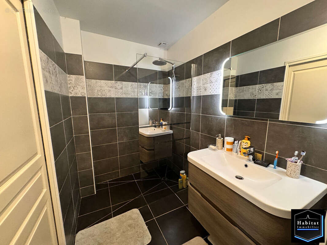 Maison à LE PLESSIS-BELLEVILLE