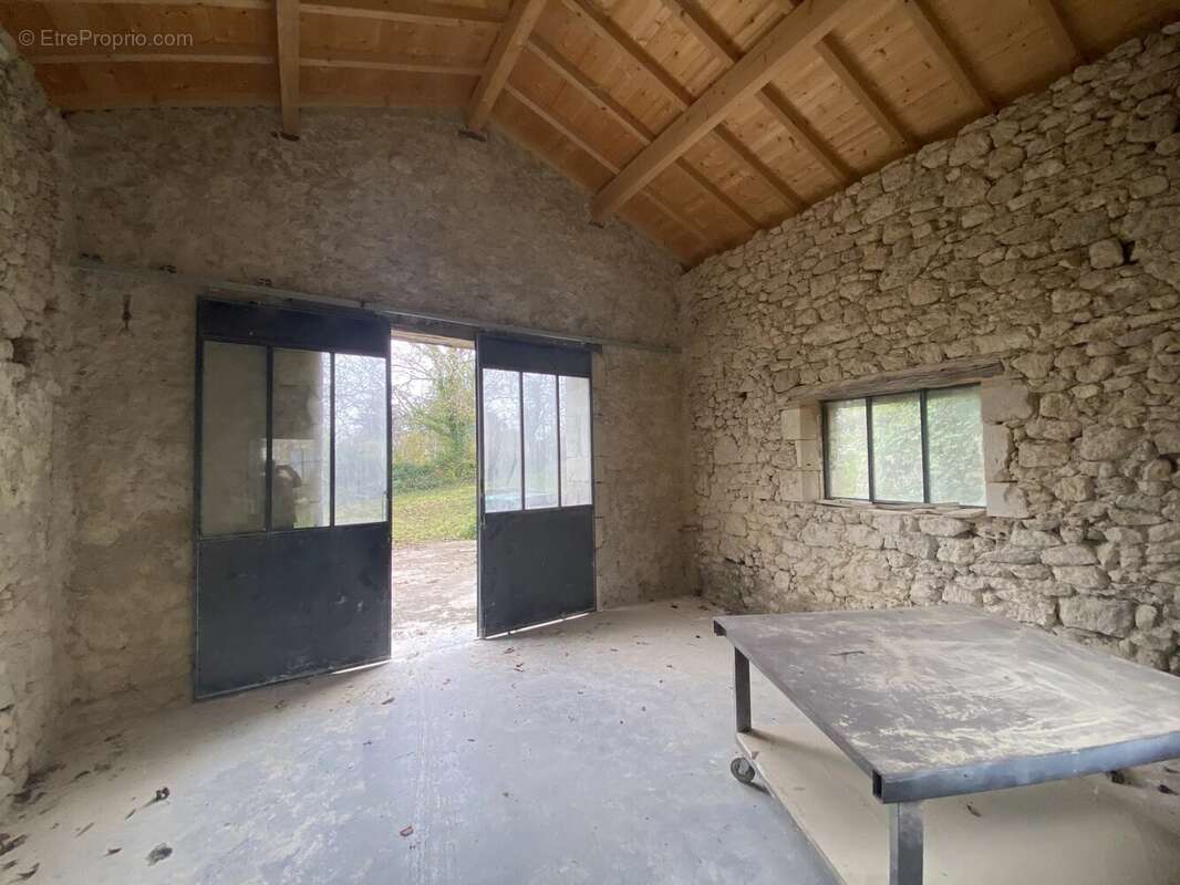 Projet de rénovation – Bâtiment en pierre - photo 4