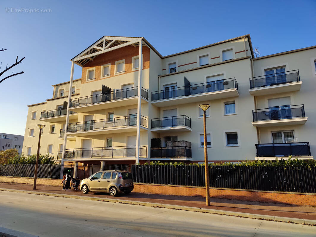 Appartement à COURCOURONNES