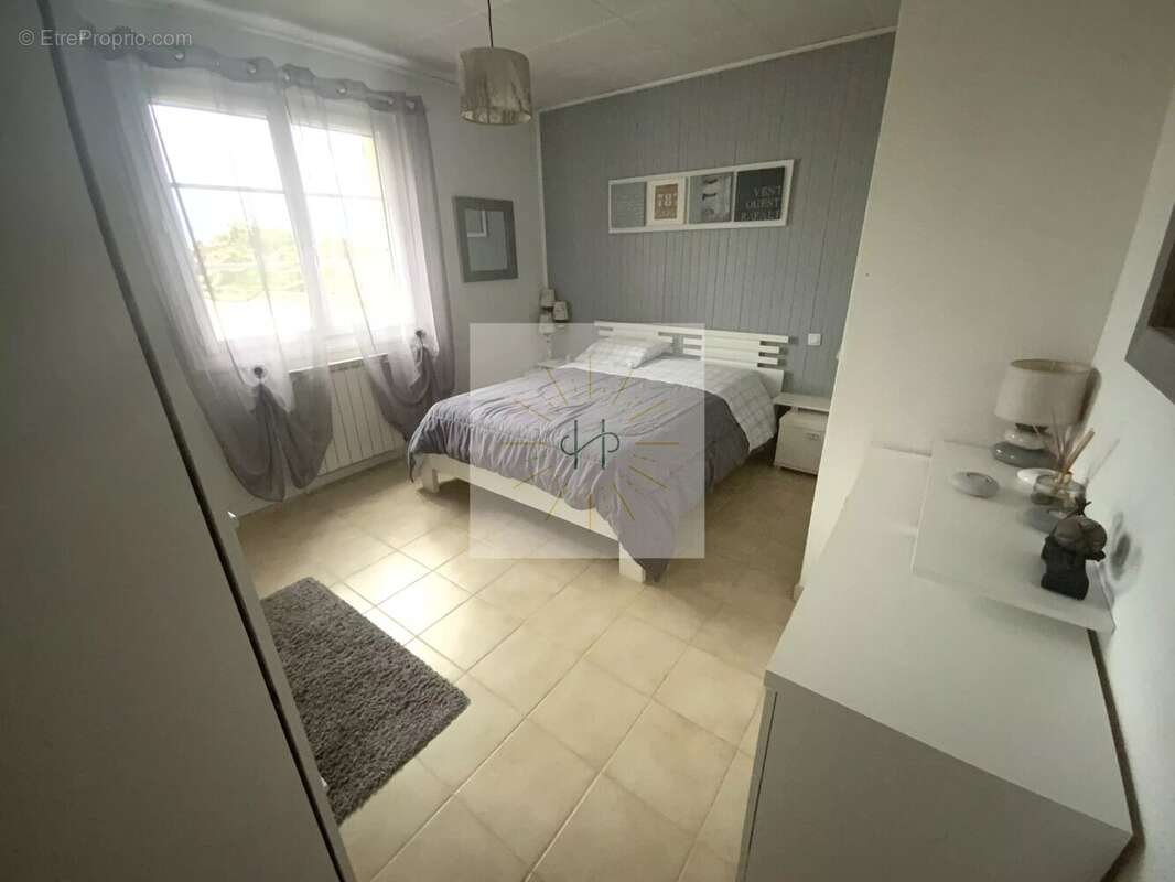 Maison à MONTBOUCHER-SUR-JABRON