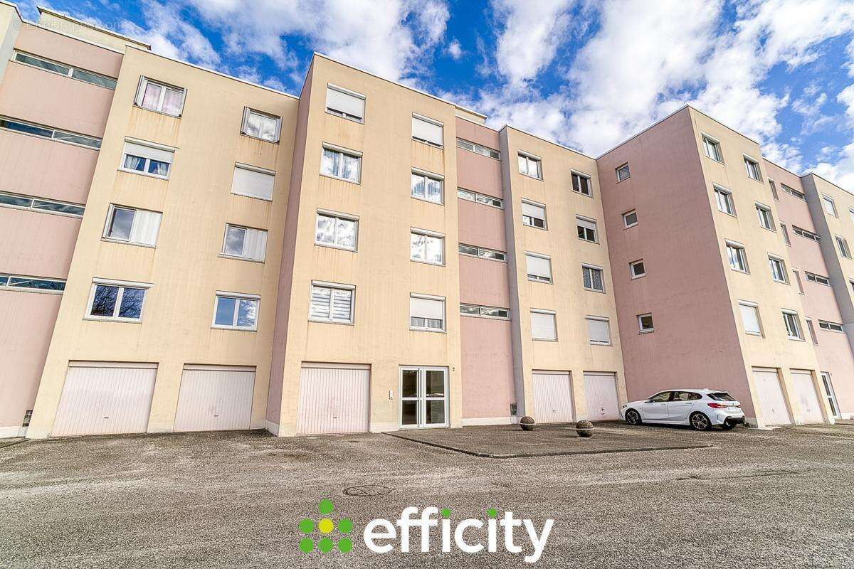 Appartement à SAINT-SYMPHORIEN-D'OZON